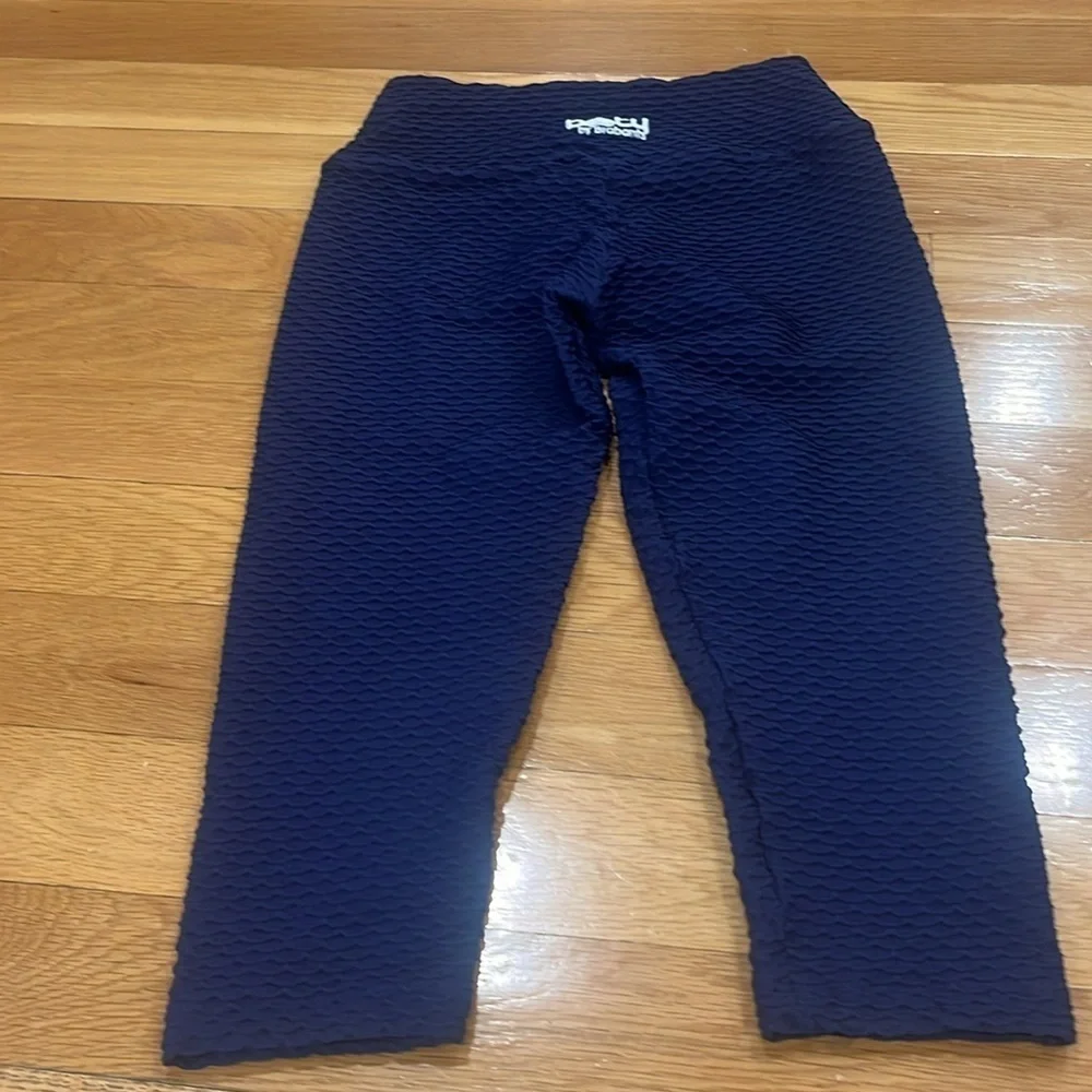 Booty by Brabants women’s blue capris legging size one size .